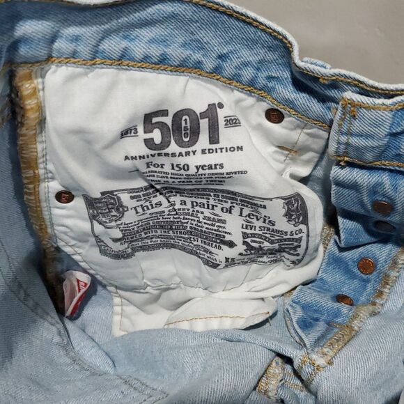 Levis 501 150s in Light Wash Size 28 - Picture 11 of 14